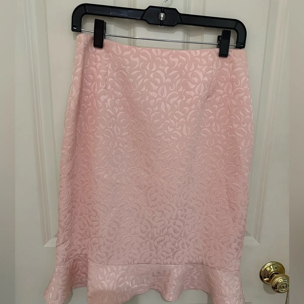 Maggy London Pink Textured Blazer and tulip Skirt Set size 8 - Picture 4 of 5